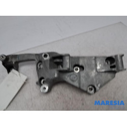 Opel - Mokka - Dynamosteun boven