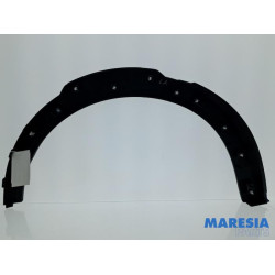 Opel - Mokka - Wielrand achter