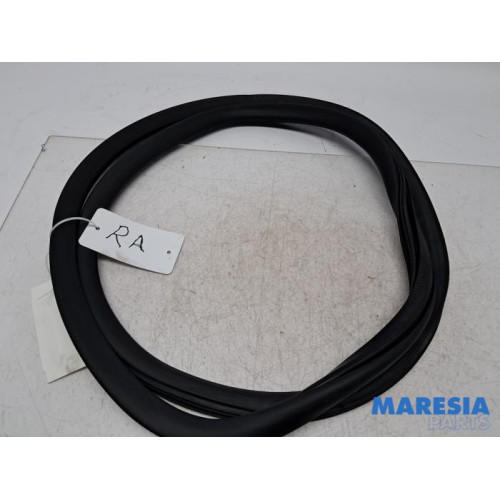 Opel - Mokka - Türgummi 4-türig rechts hinten