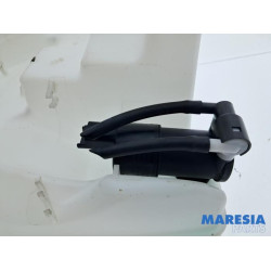 Opel - Mokka - Front windscreen washer reservoir