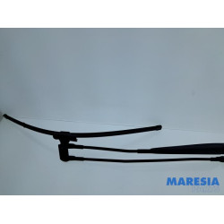 Peugeot - 108 - Front wiper arm