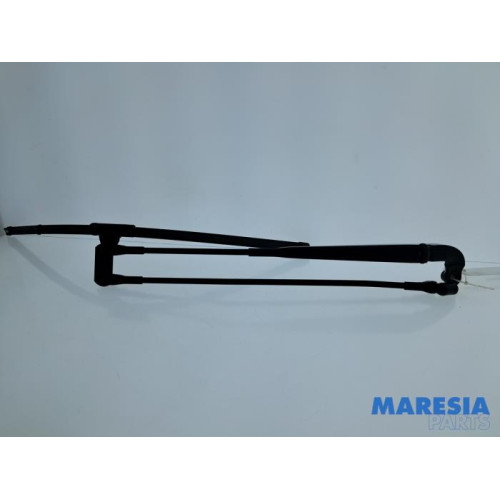 Peugeot - 108 - Scheibenwischerarm vorne