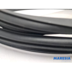 Peugeot - 108 - Türgummi 4-türig links vorne