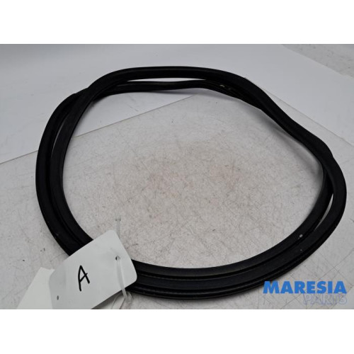 Peugeot - 108 - Achterkleprubber