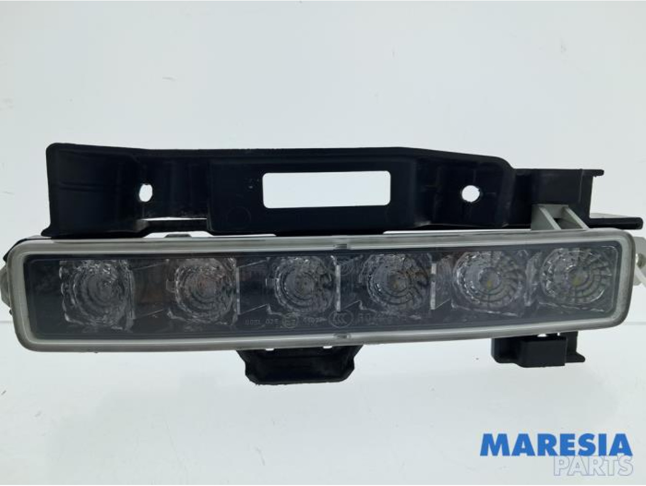 Peugeot - 108 - Tageslicht links