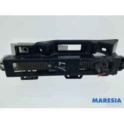 Peugeot - 108 - Tageslicht links