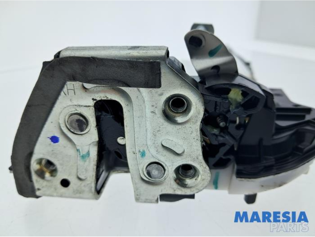 Peugeot - 108 - Serrure portière mécanique 4portes arrière droite