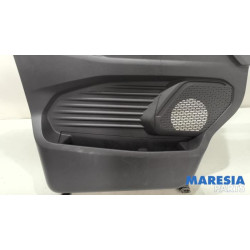 Renault - Trafic - Türverkleidung 2-türig links