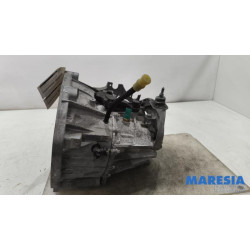 Renault - Trafic - Versnellingsbak