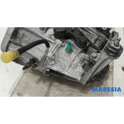 Renault - Trafic - Versnellingsbak