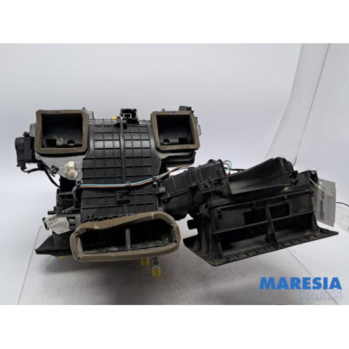 Renault - Master - Kachelhuis