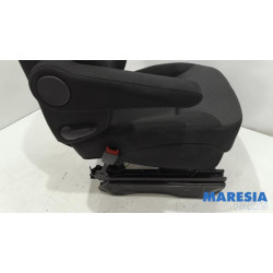 Renault - Trafic - Stoel links