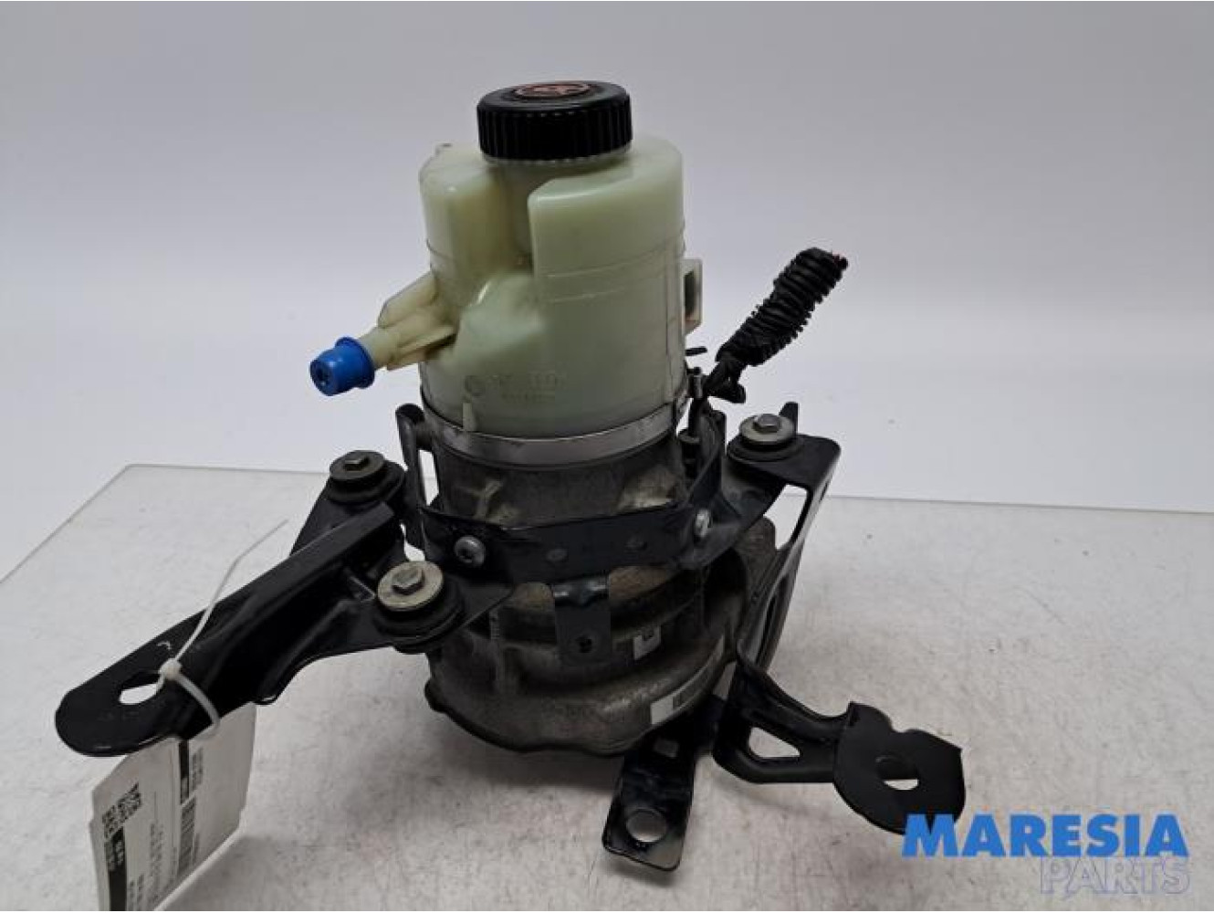 Renault - Trafic - Lenkkraftverstärker Pumpe