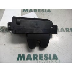 Citroen - C2 - Tailgate lock mechanism
