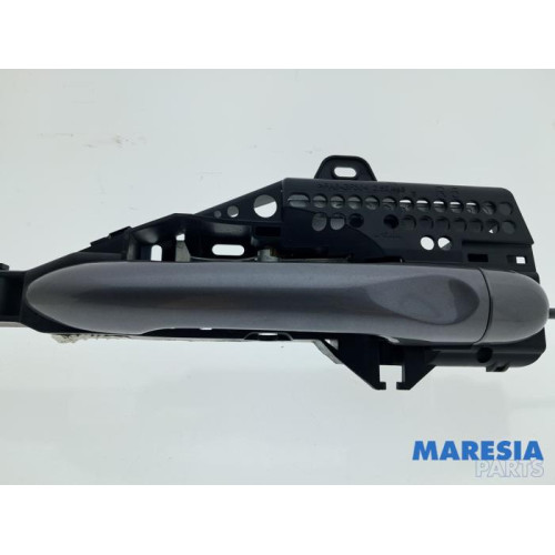 Renault - Captur - Poignée portière 4portes arrière droite