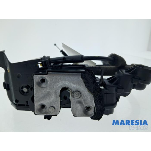 Renault - Captur - Deurslot Mechaniek 4Deurs links-voor