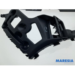 Renault - Captur - Stoßstangenstütze mitte hinten