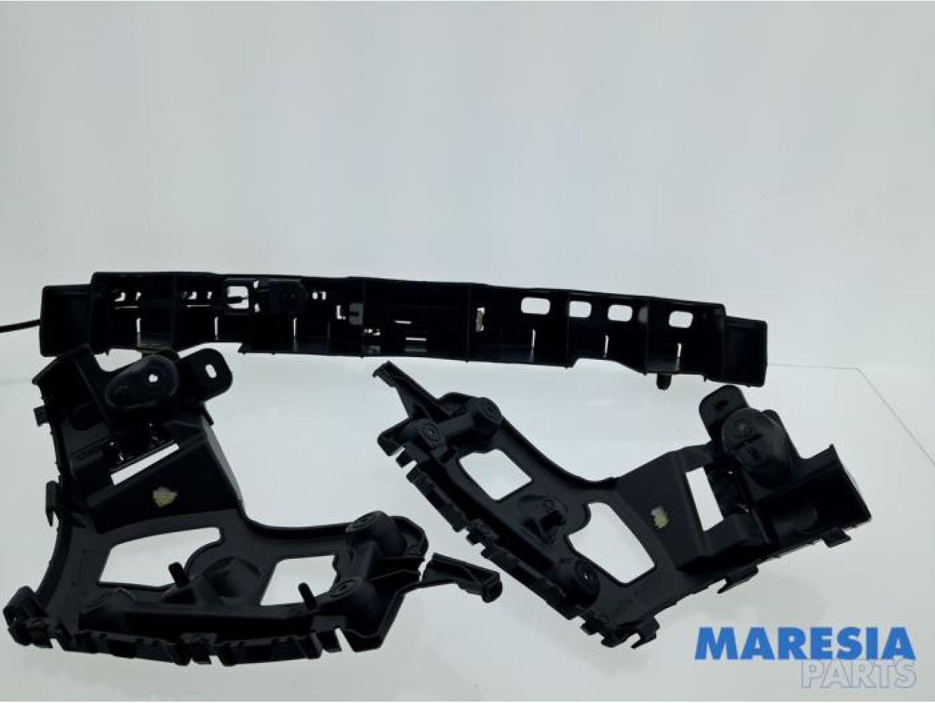 Renault - Captur - Stoßstangenstütze mitte hinten