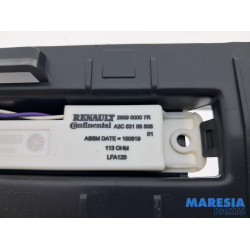 Renault - Captur - Stoßstangenstütze mitte hinten