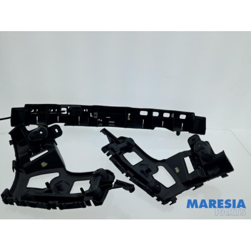 Renault - Captur - Stoßstangenstütze mitte hinten