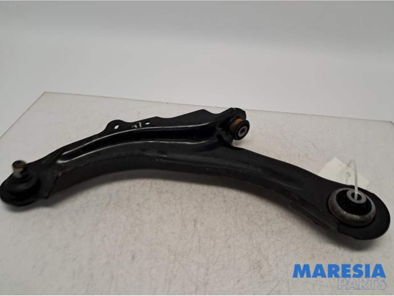 Renault - Captur - Draagarm onder links-voor