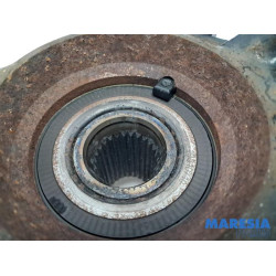 Renault - Captur - Fusee links-voor