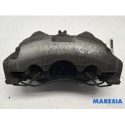 Renault - Captur - Remklauw (Tang) links-voor