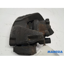 Renault - Captur - Remklauw (Tang) links-voor