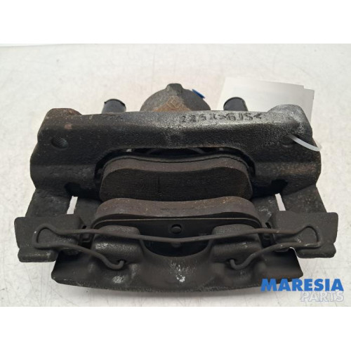 Renault - Captur - Remklauw (Tang) rechts-voor