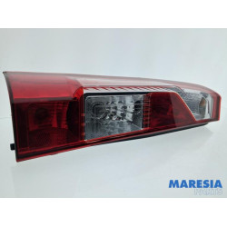 Renault - Master - Achterlicht links