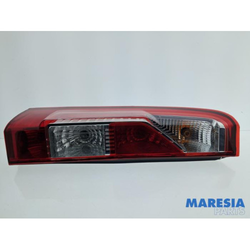 Renault - Master - Achterlicht links