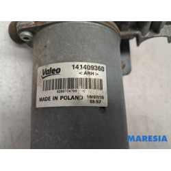 Renault - Master - Ruitenwissermotor voor