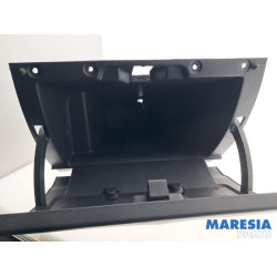 Renault - Master - Glovebox