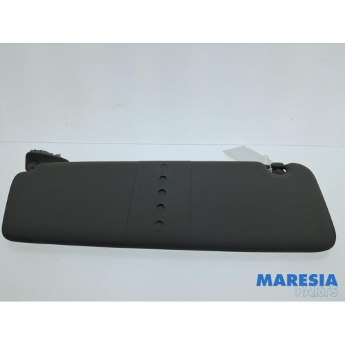 Renault - Master - Zonneklep