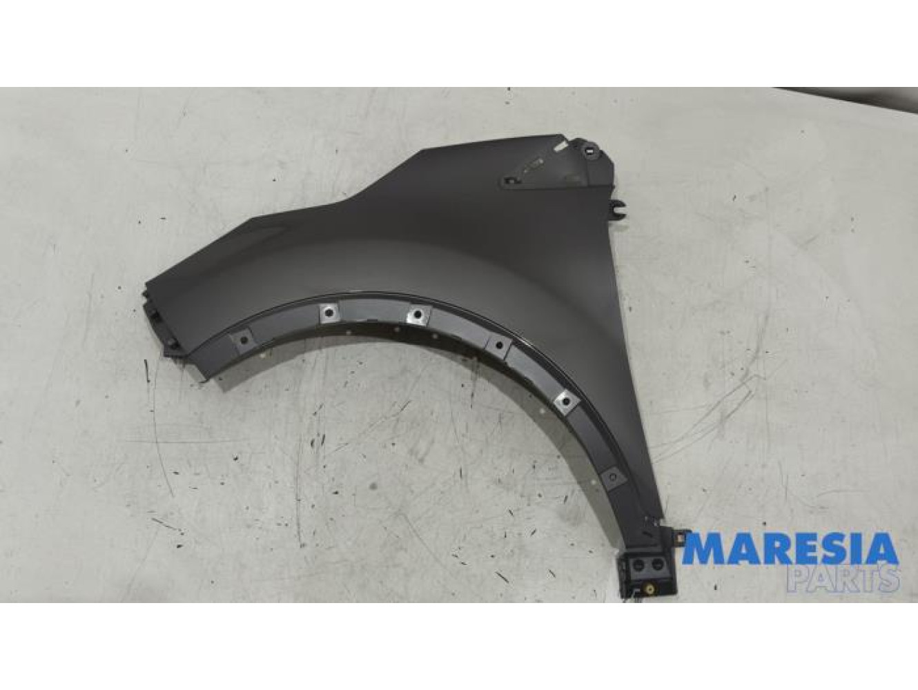 Renault - Captur - Kotflügel links vorne