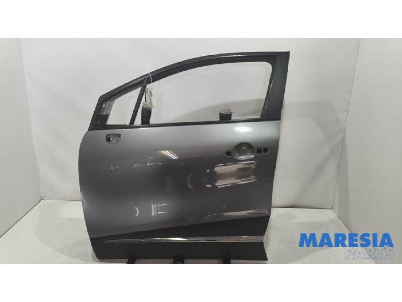 Renault - Captur - Portier 4Deurs links-voor