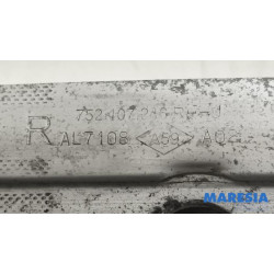 Renault - Captur - Front bumper frame
