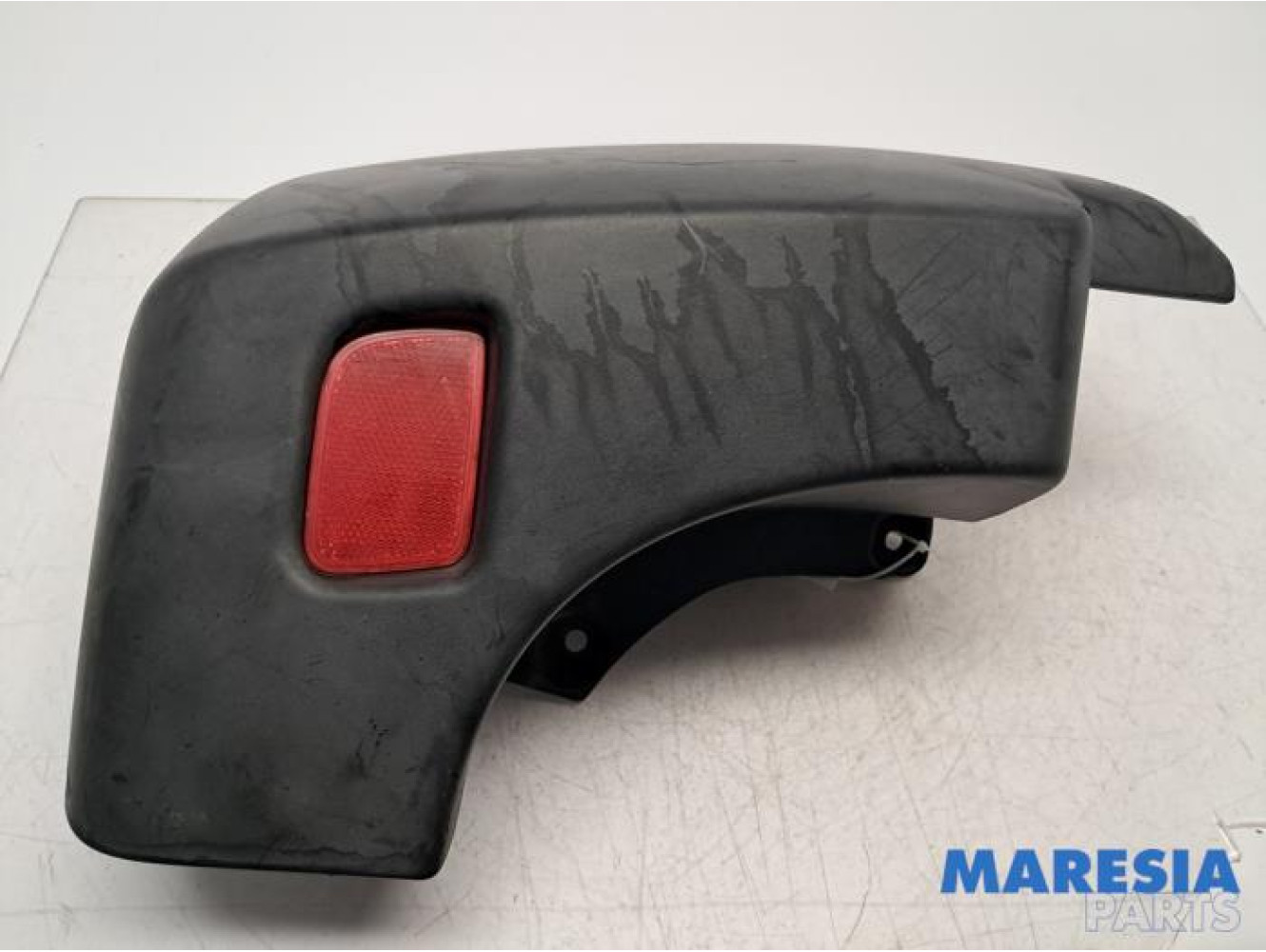 Renault - Master - Bumperdeel links-achter