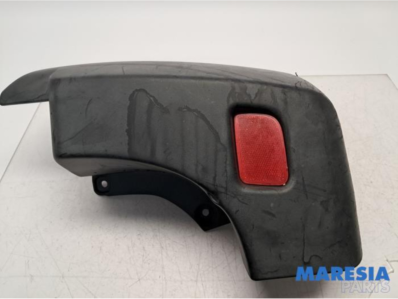 Renault - Master - Bumperdeel rechts-achter