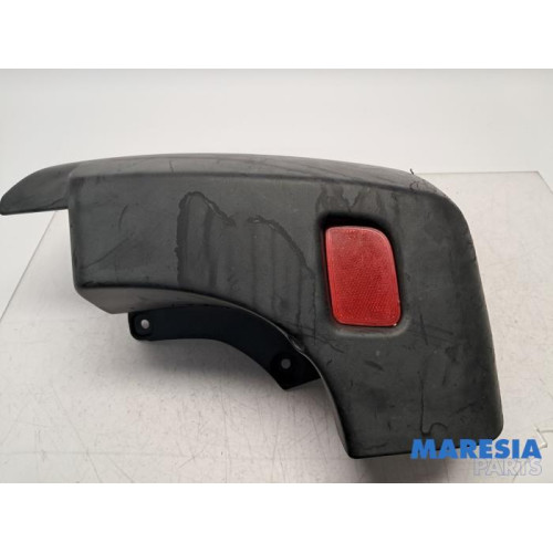 Renault - Master - Bumperdeel rechts-achter