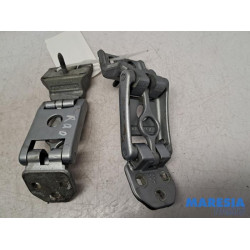 Renault - Master - Charnière porte arrière droite