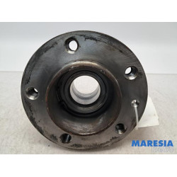 Renault - Master - Wielnaaf achter