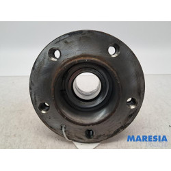 Renault - Master - Wielnaaf achter