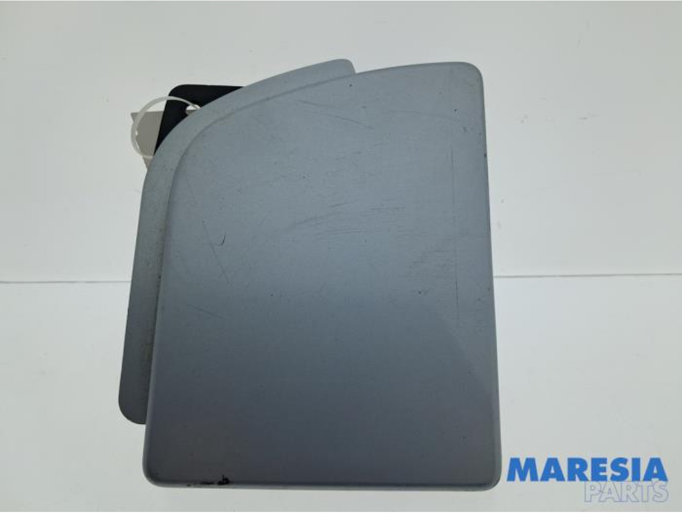 Renault - Master - Tank cap cover