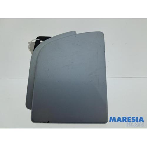 Renault - Master - Tank cap cover