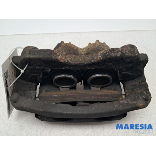 Renault - Master - Remklauw (Tang) links-voor