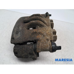 Renault - Master - Remklauw (Tang) rechts-voor