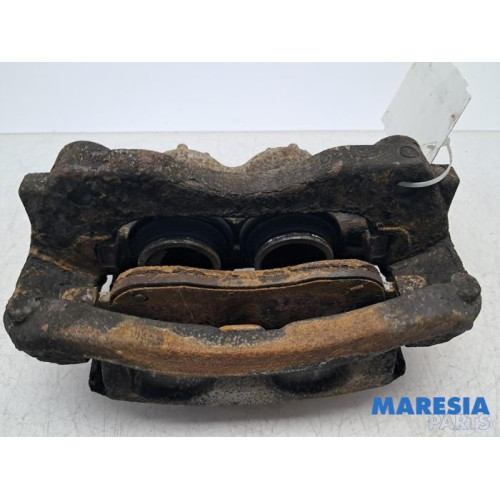 Renault - Master - Remklauw (Tang) rechts-voor