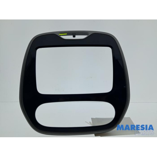 Renault - Captur - Radioblende