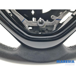 Peugeot - 108 - Steering wheel